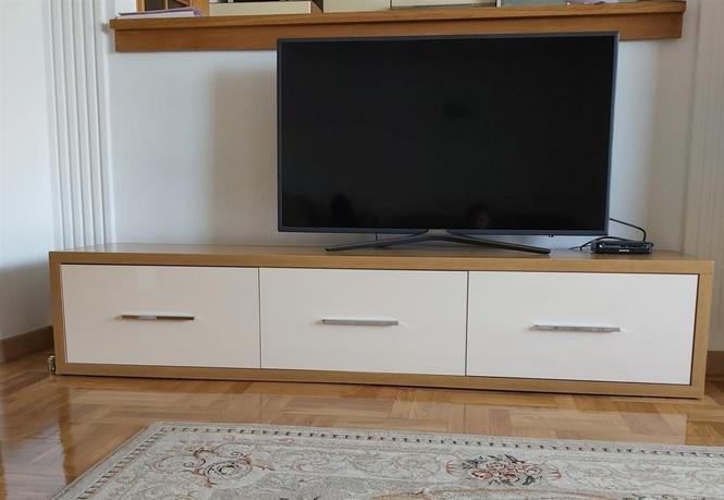 Tv Komod