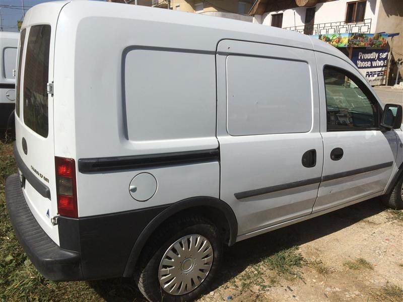 u-shit-----Opel-combo-2004