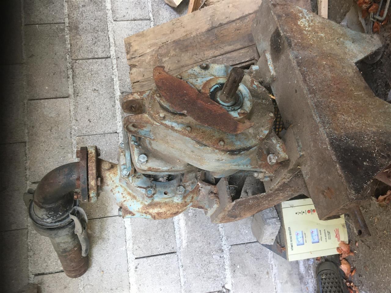 Pump-e-Deqanit