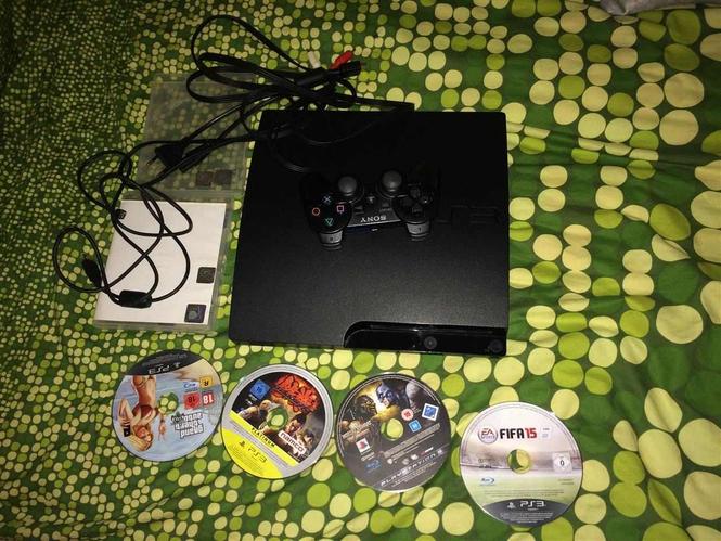 Shitet ps3 me 4cd