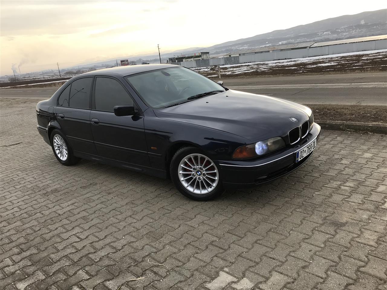 Shes-Bmw-530-