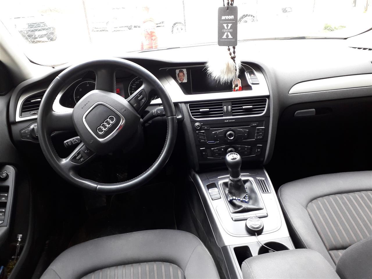 Shitet-Audi-A4-karavan-