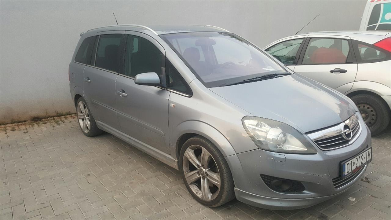 Shes-Opel-Zafira-B-