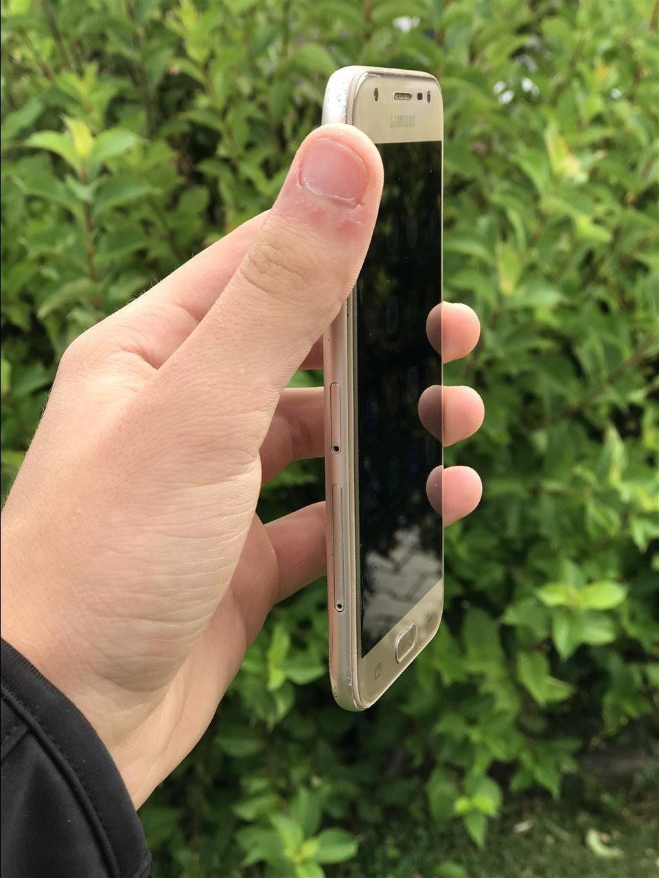 Samsung-J330