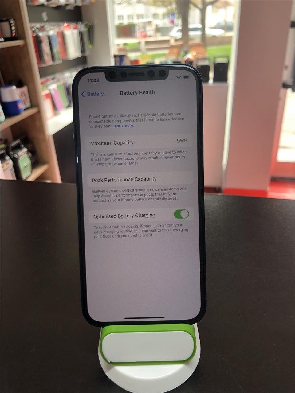 Shitet-iPhone-12