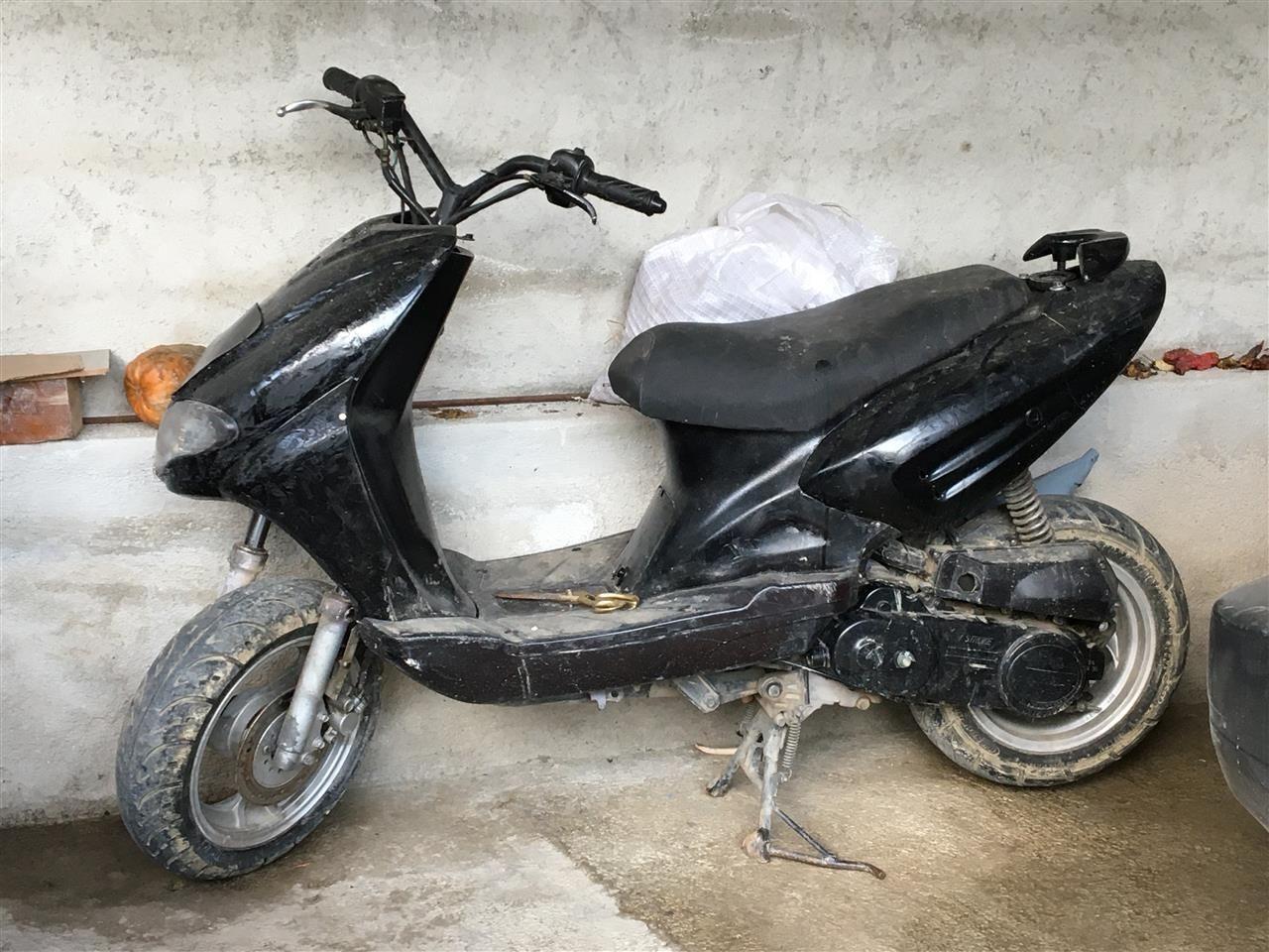 Motor-