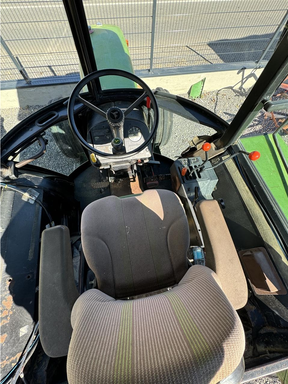 John-Deere-2140