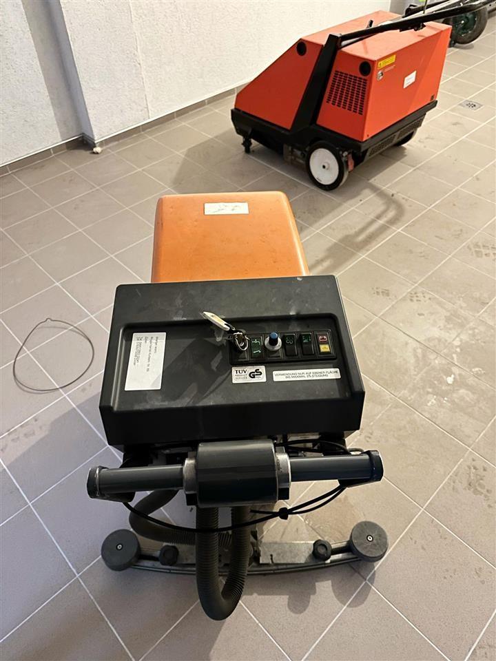 TASKI-110O