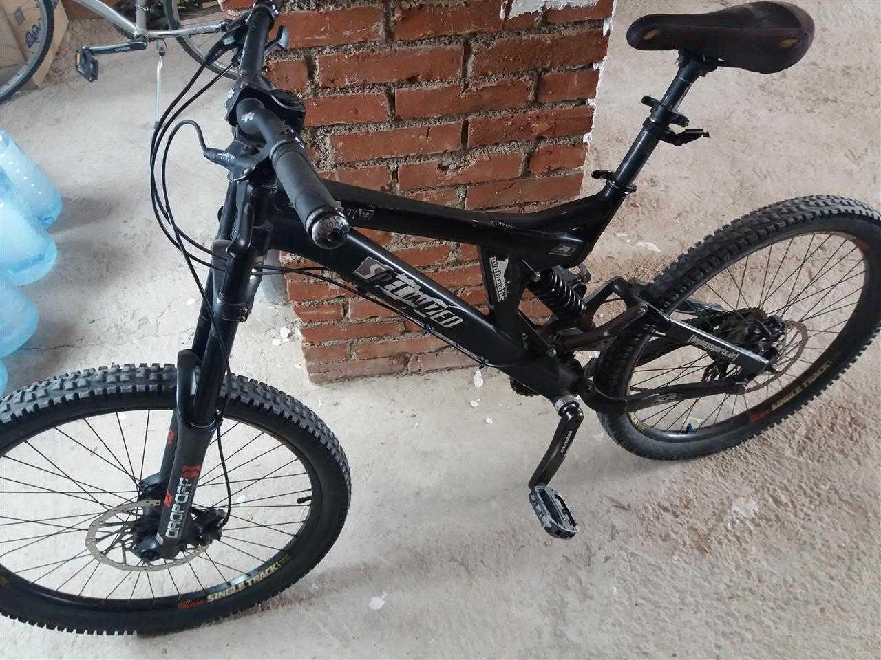 biciklet-Downhill-