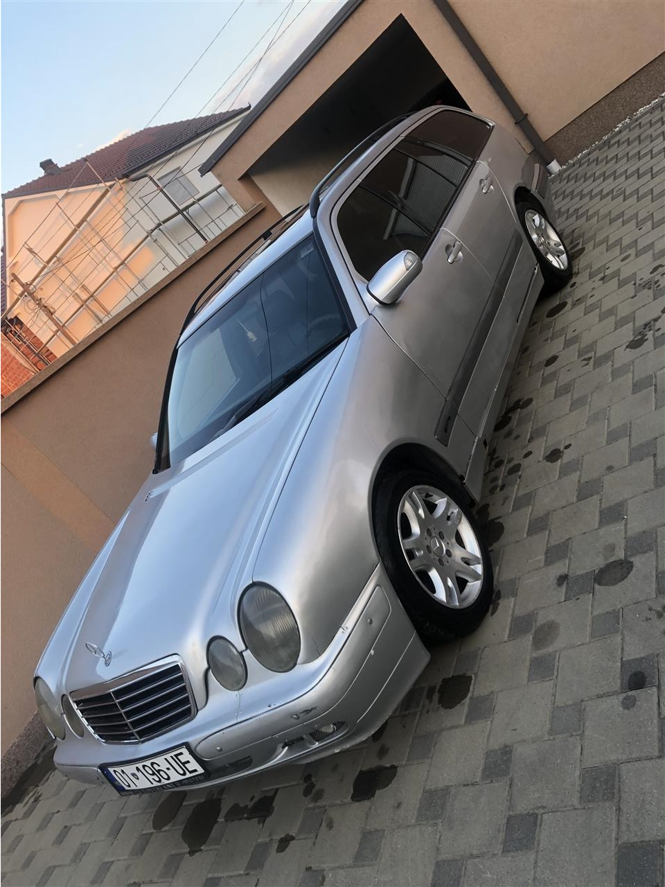 Shes-Mercedes-E220Cdi