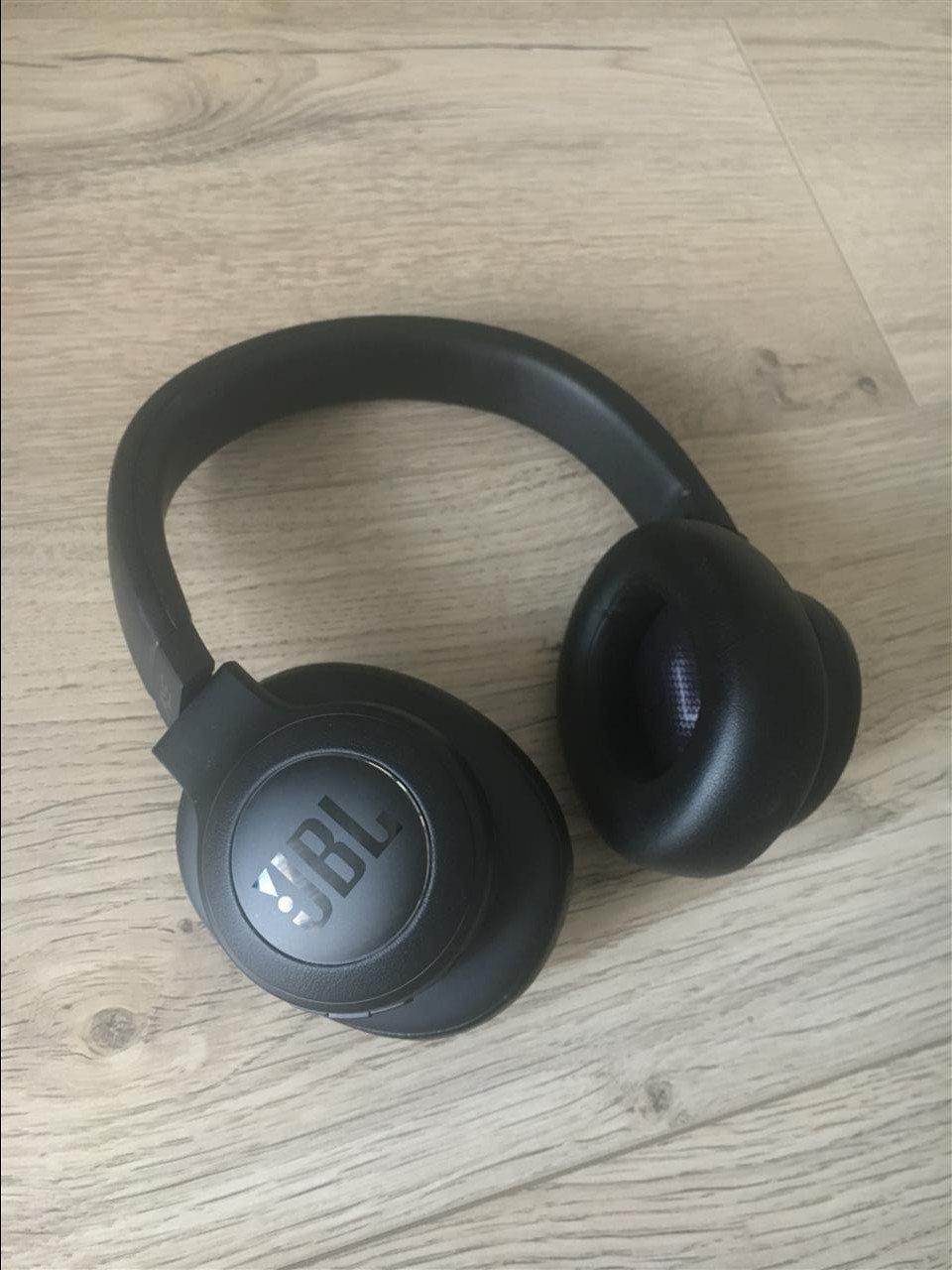 JBL-Ndegjuese-wierless-bluetooth