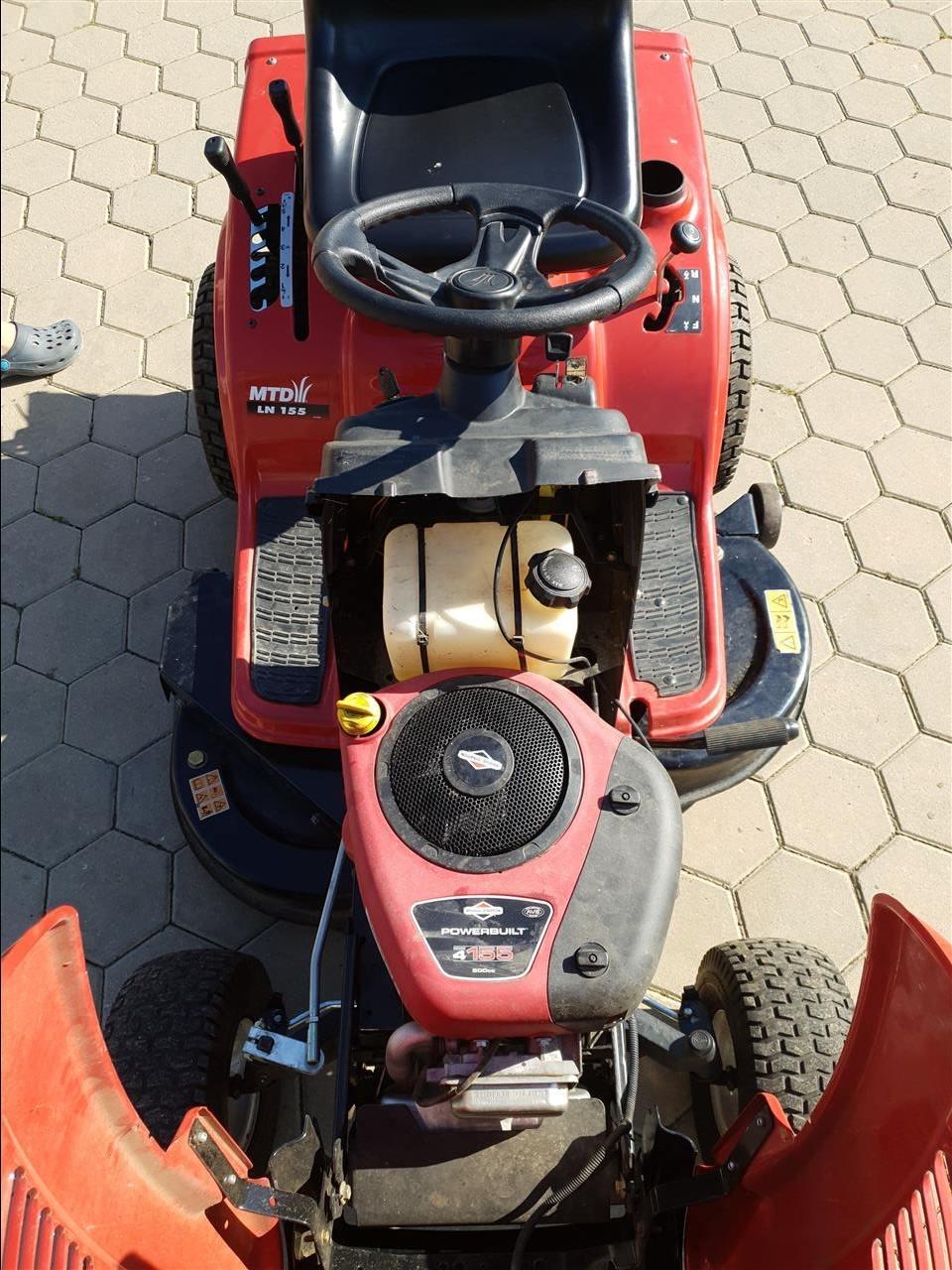Traktor-per-prerjen-e-barit-