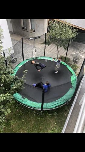Trampolin