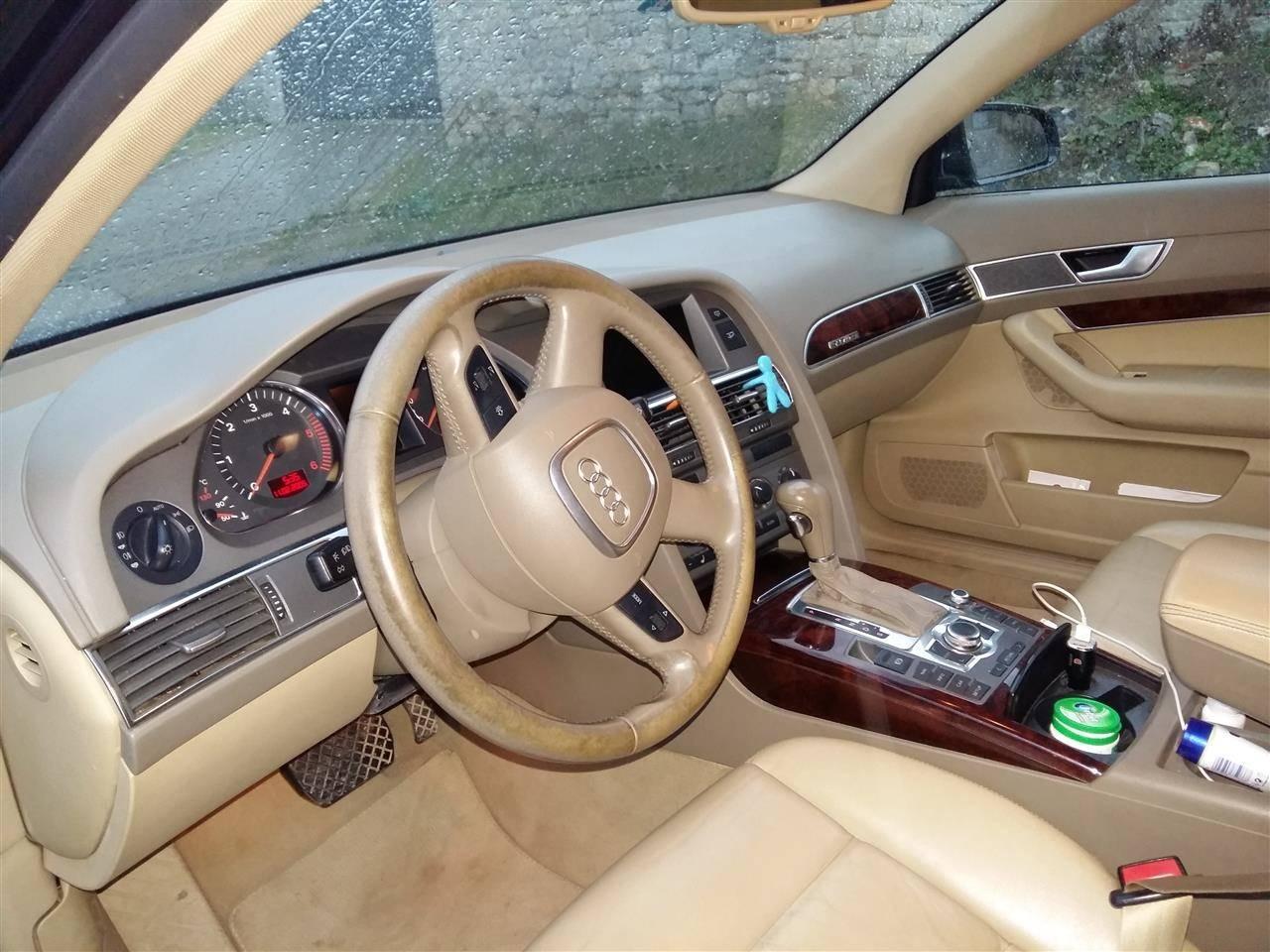Audi-A6--04-