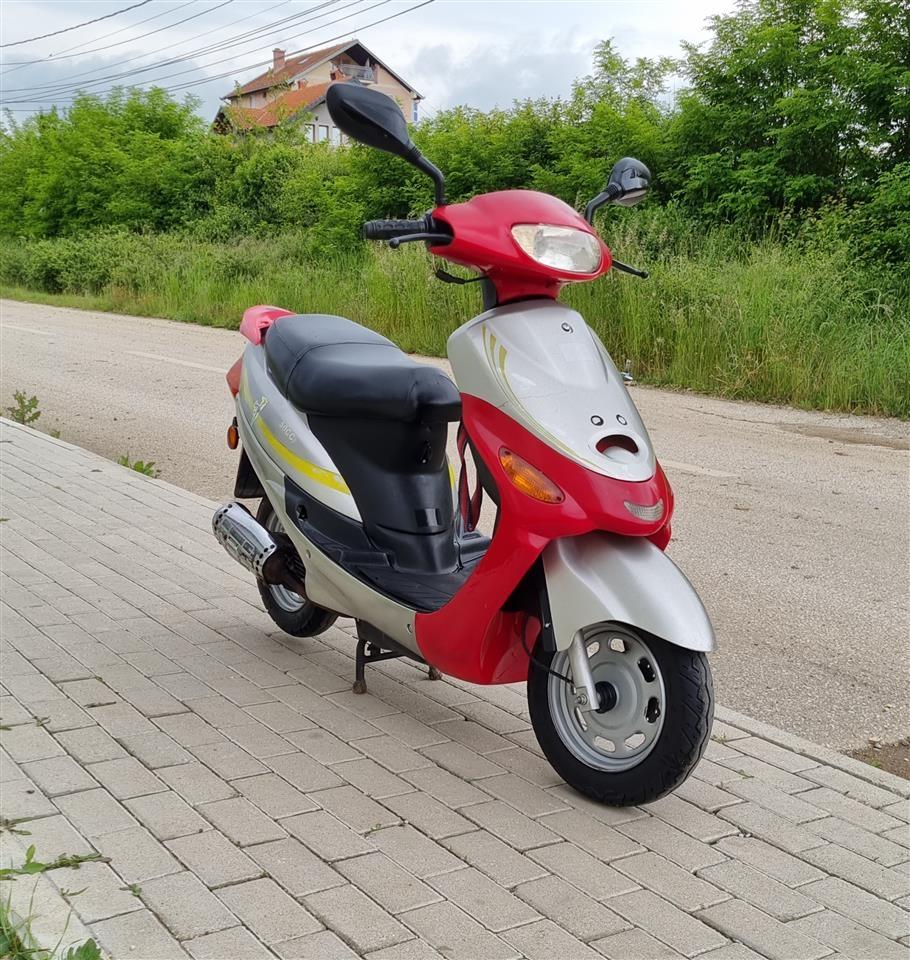 Shitet-Skuteri-50c