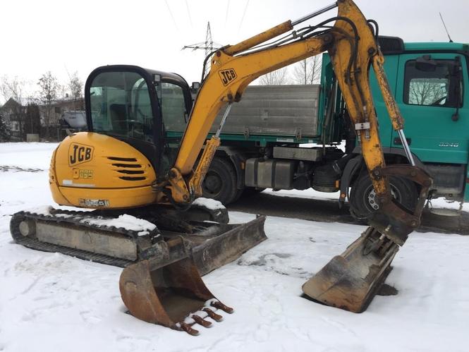 Bager JCB 8045