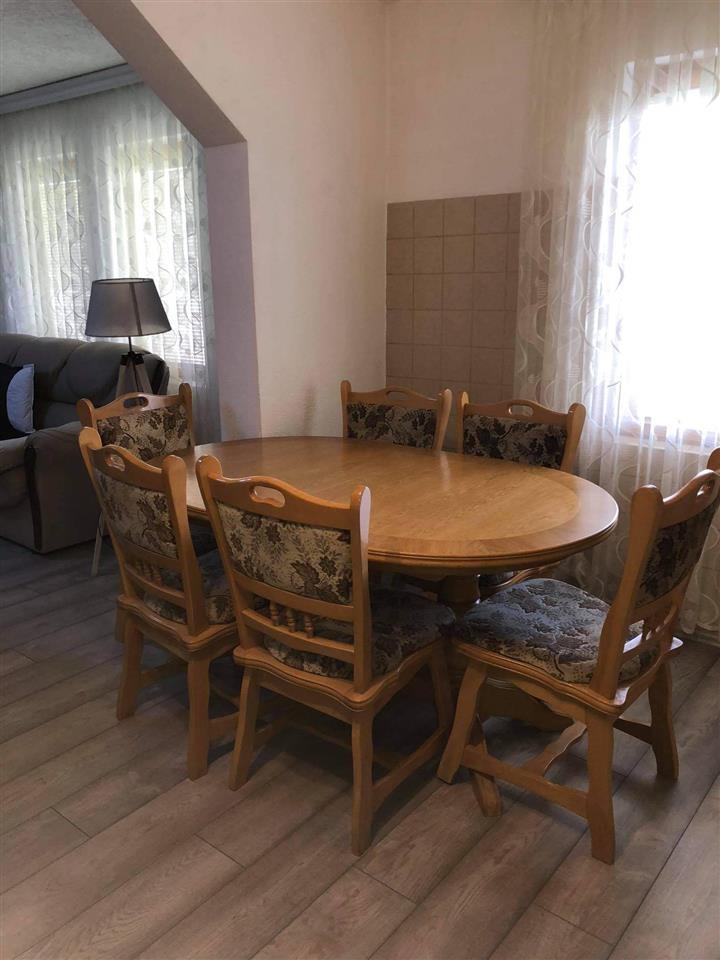Tavolin-e-bukes-