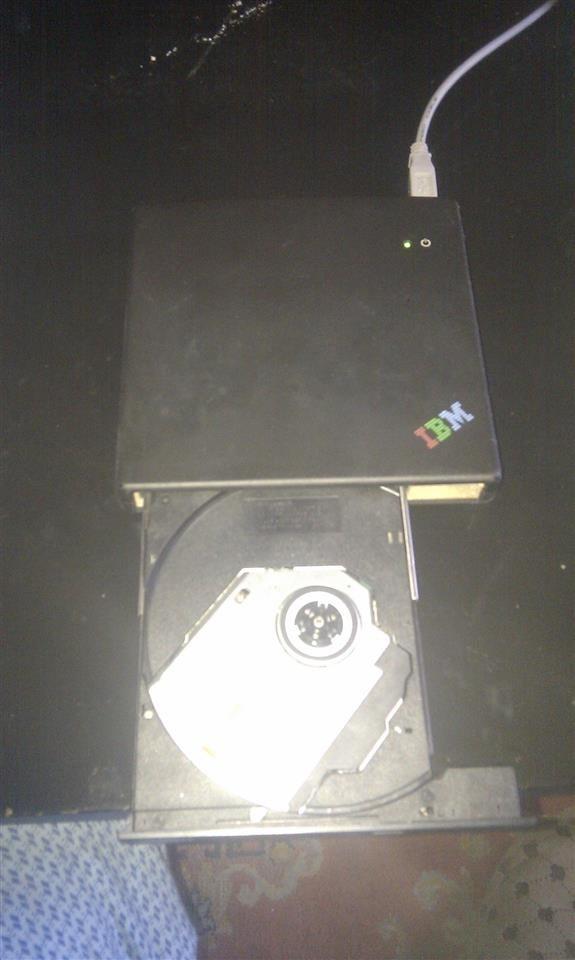 Dvd-writer--reader-te-jashtem