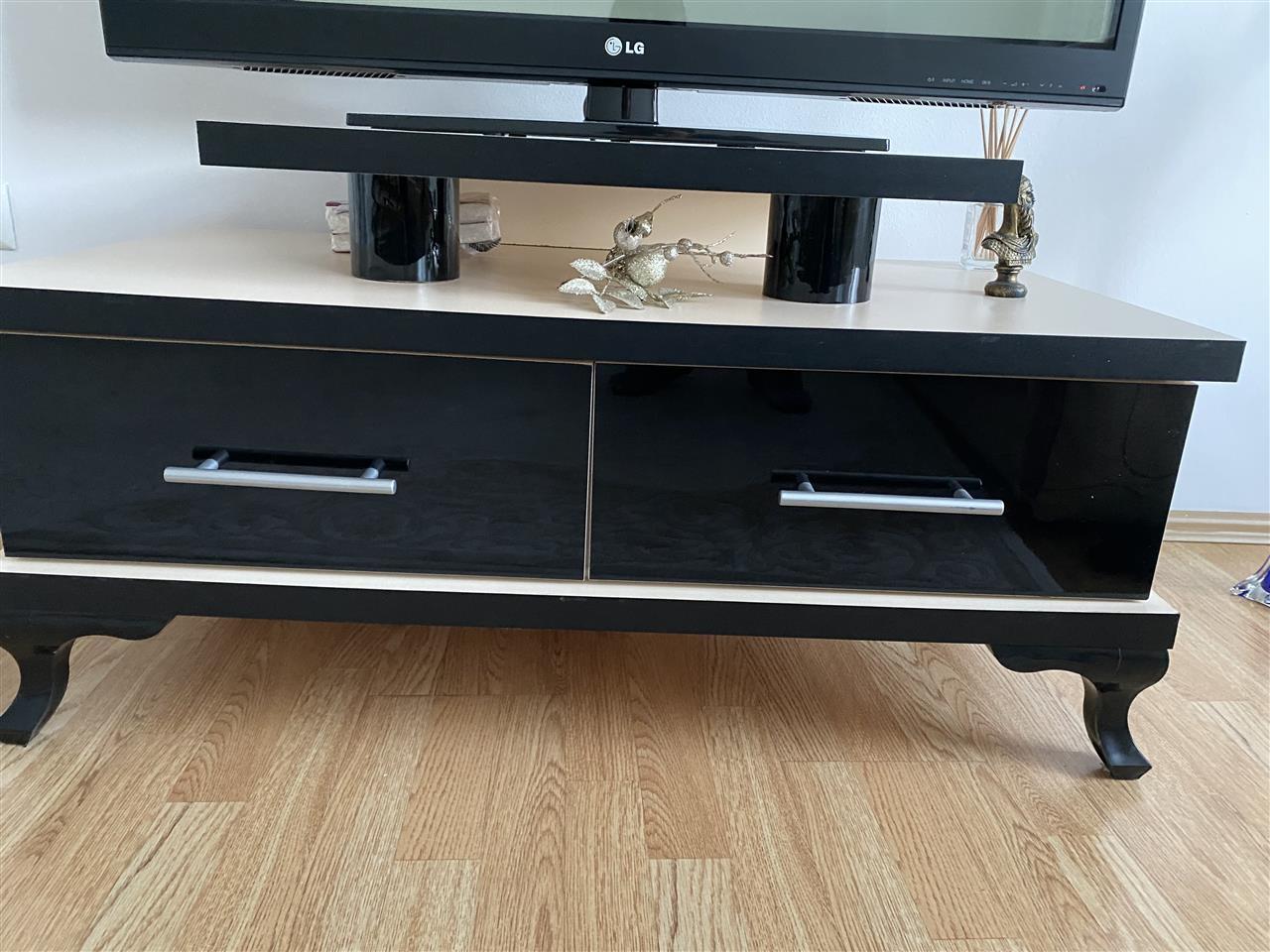 Komod-per-Tv