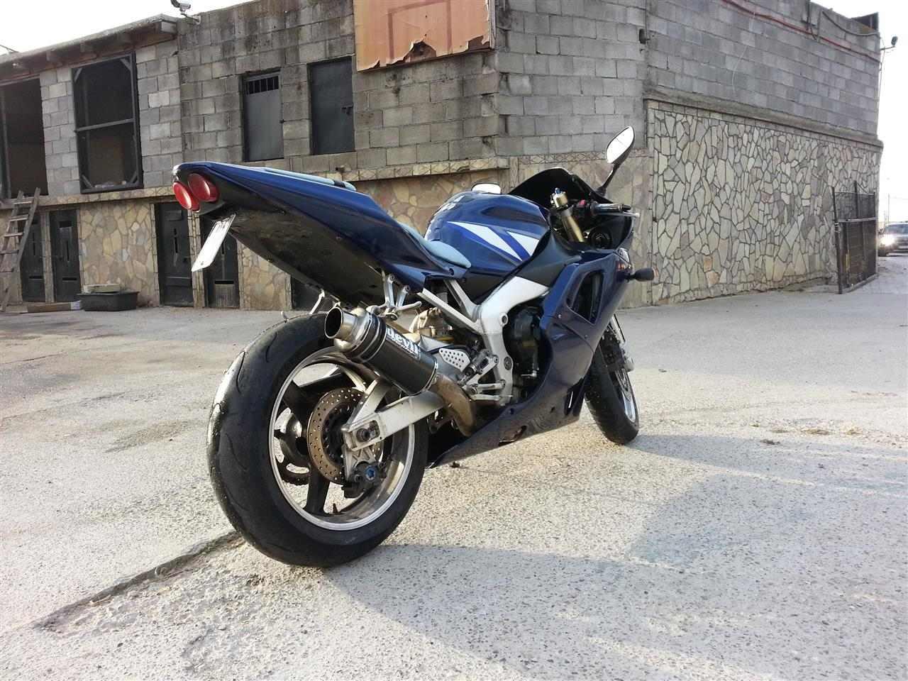 Shitet-YAMAHA-R1-