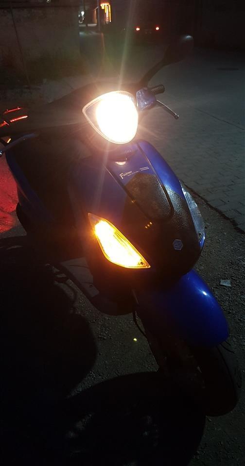 Piaggio-Fly-125