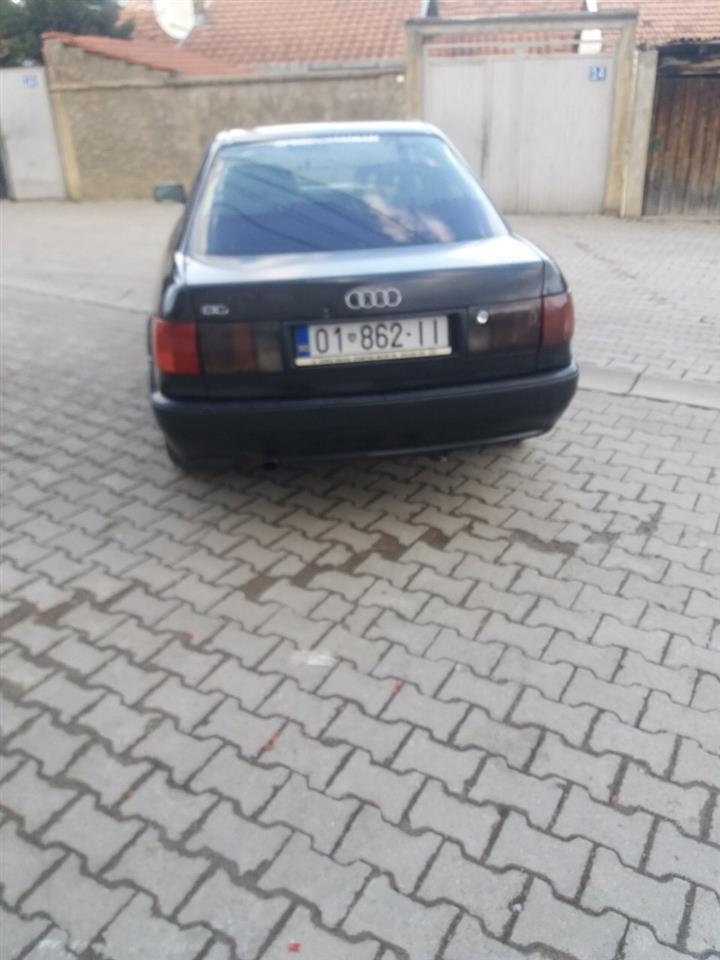 SHES-AUDI-B4-