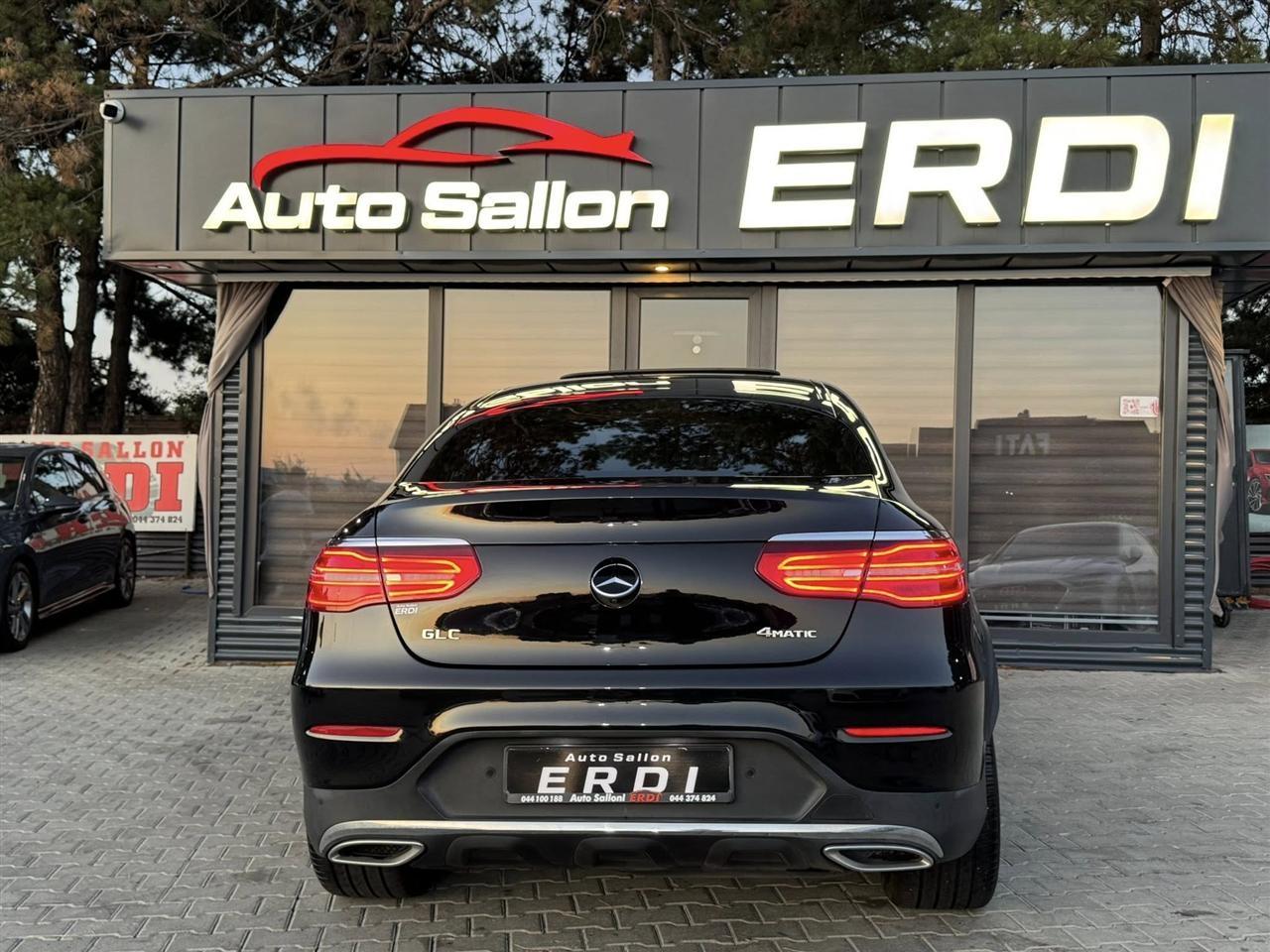 U-SHIT-NGA-AUTO-SALLON-ERDI