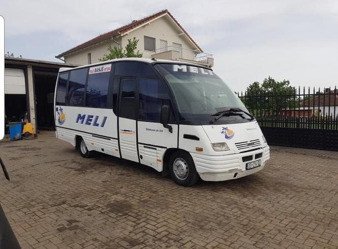 minibus