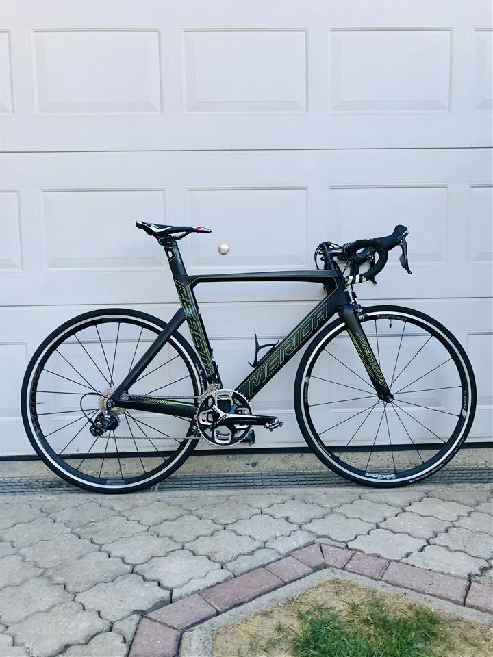 Merida-Reacto-4000--Carbon-