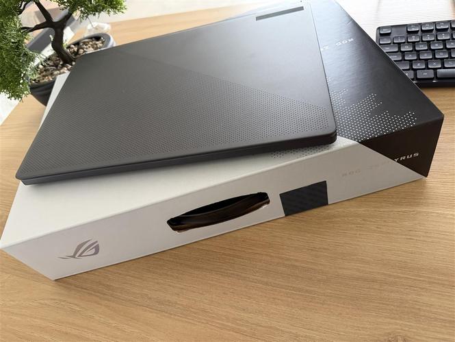 ASUS ROG ZEPHYRUS