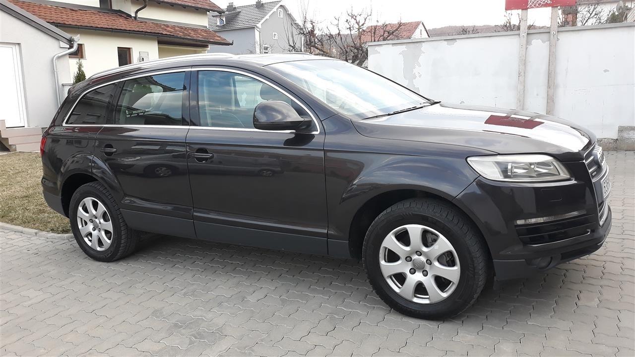 Audi-Q7-