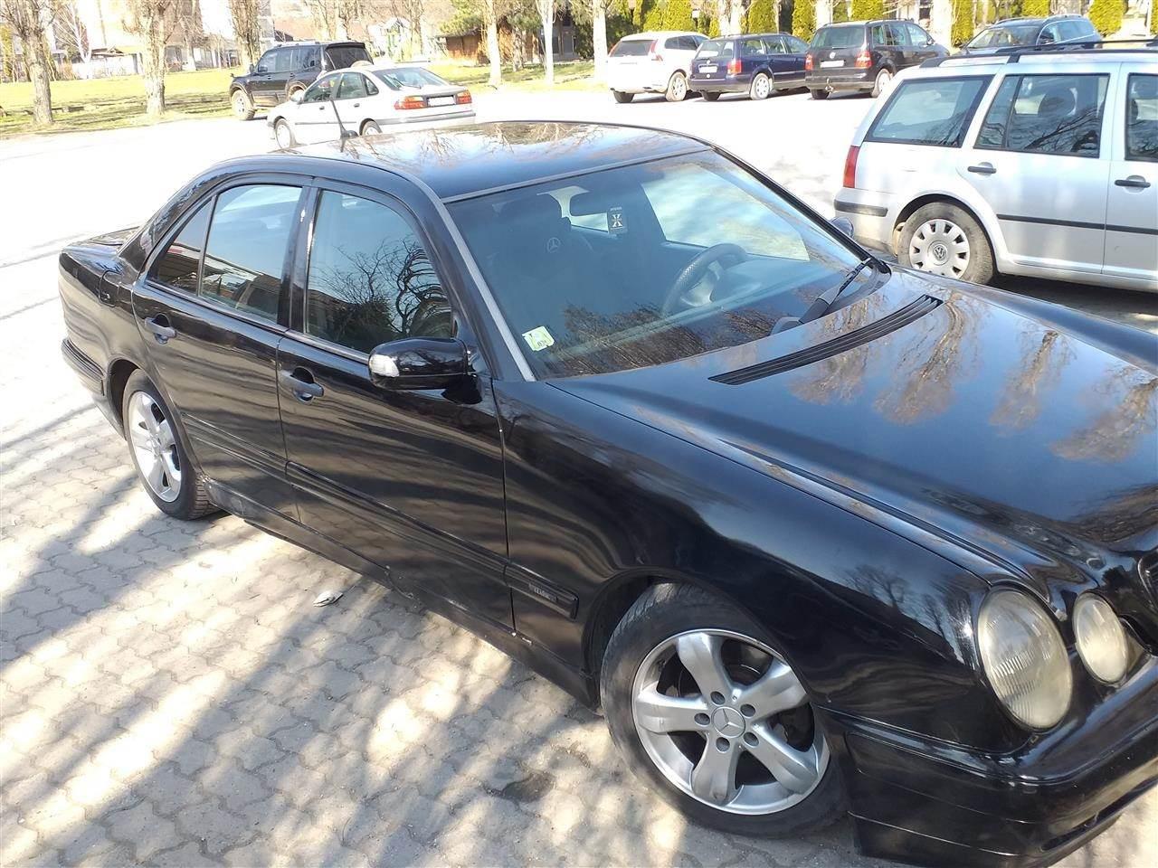 Mercedes--E220-cdi-
