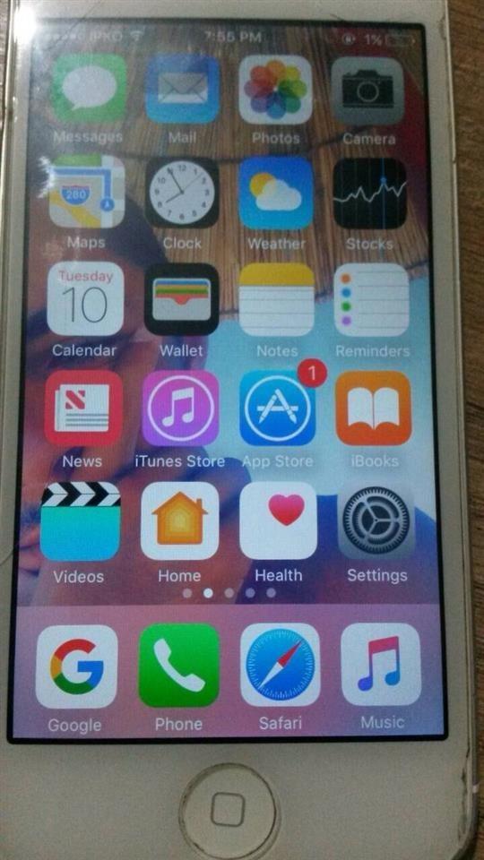 She-s-iPhone-5