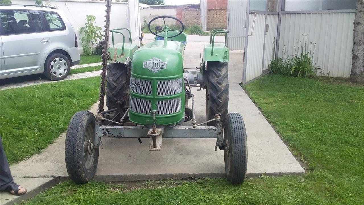 Traktorin