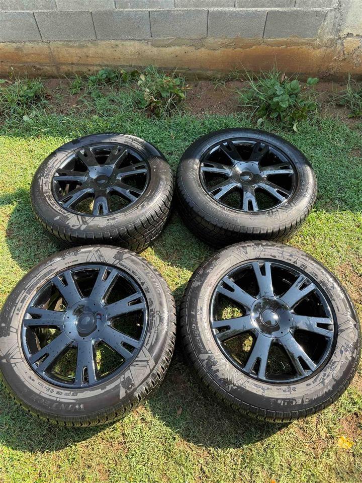 Fellne-18-me-goma-255-55r18-5x130-per-touareg