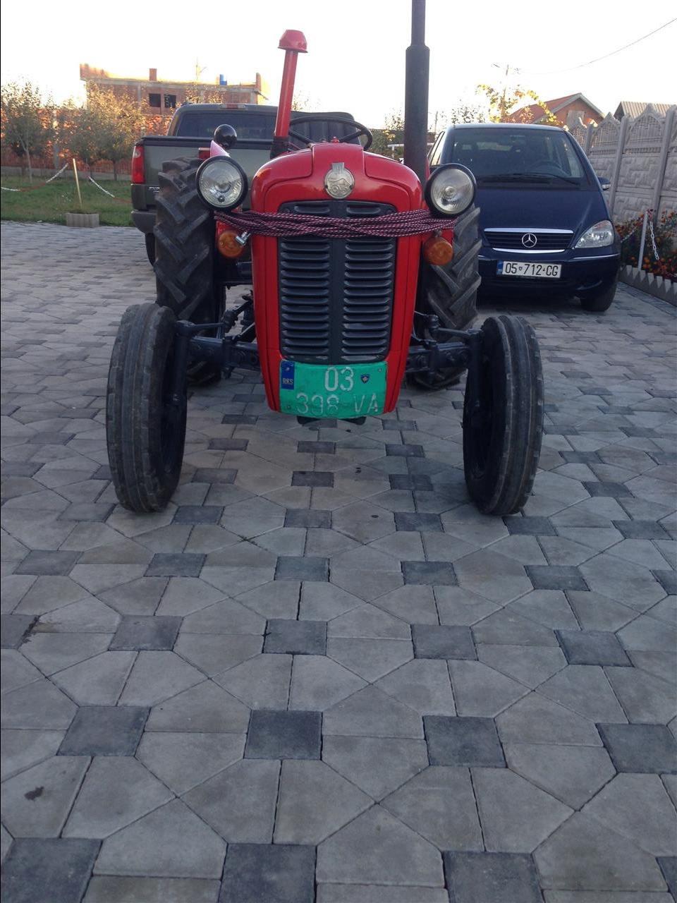 Traktor-IMT-