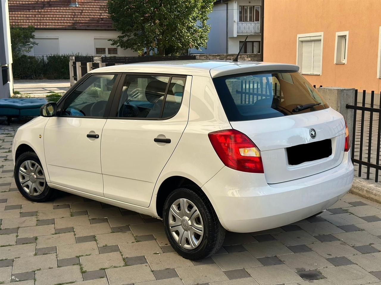Shitet-Shkoda-Fabia-1-6-dizel-Tdi-Viti--2014-regjistrimi