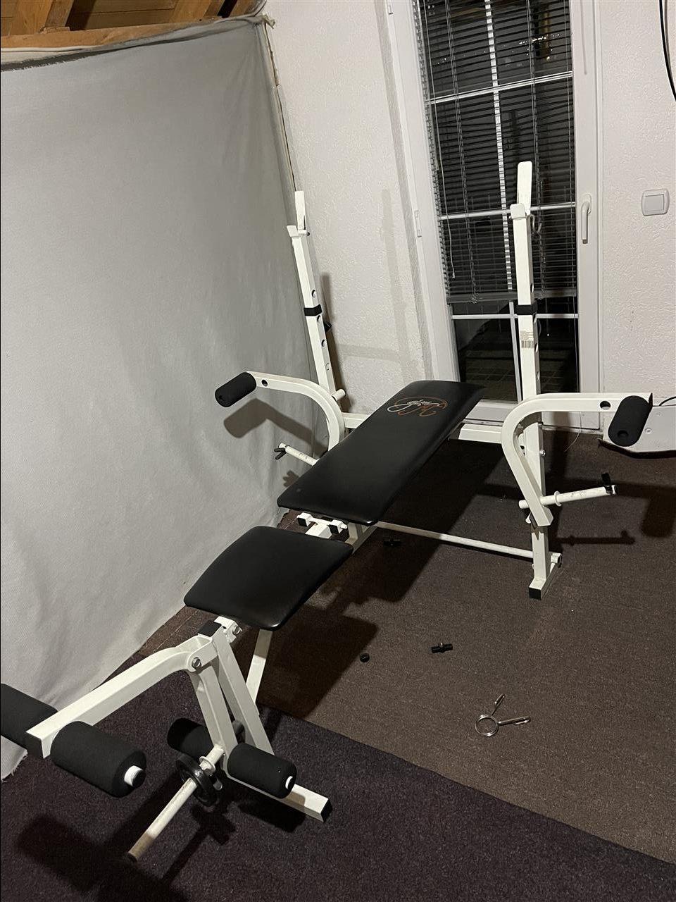 Adjustable-bench-press
