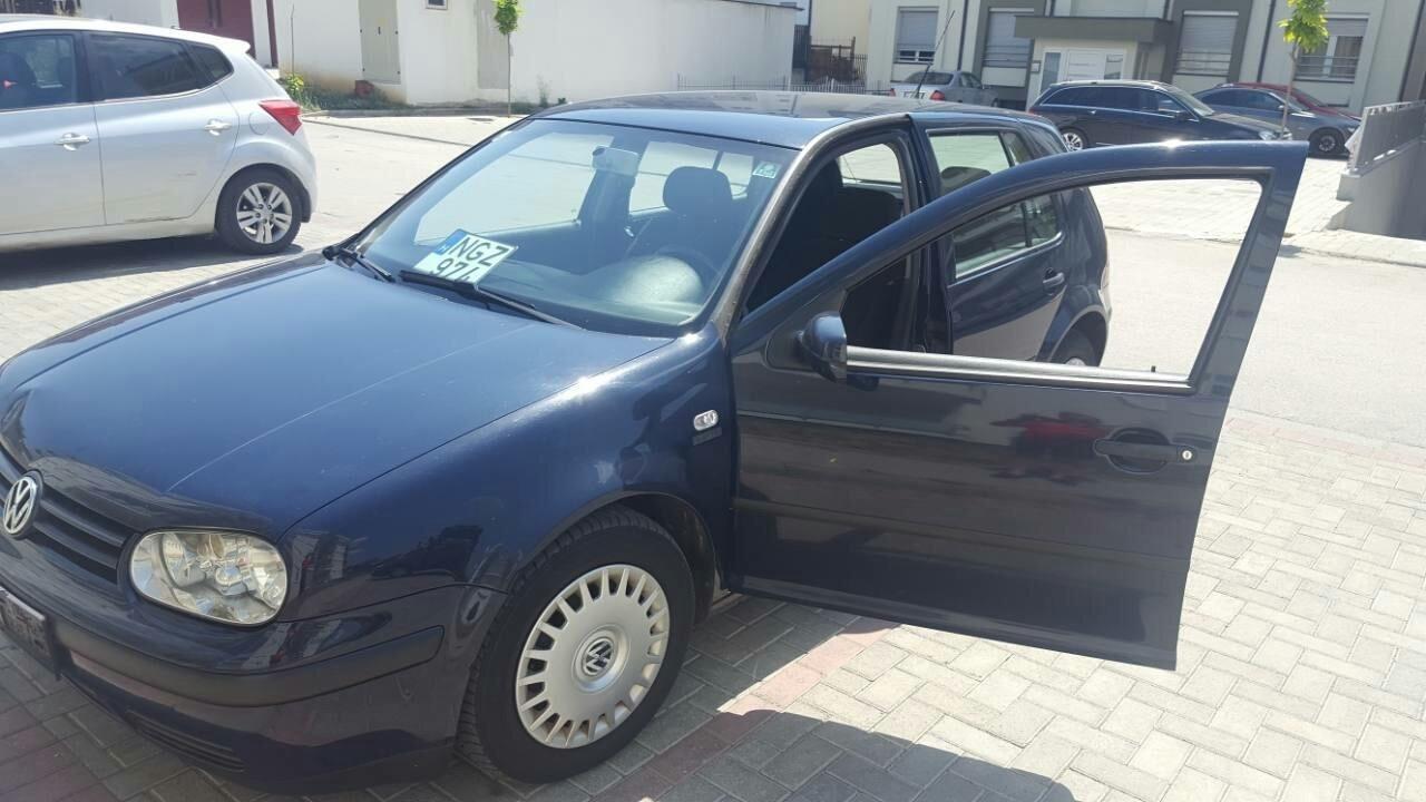 Shitet-Nderrohet-Golf-4-