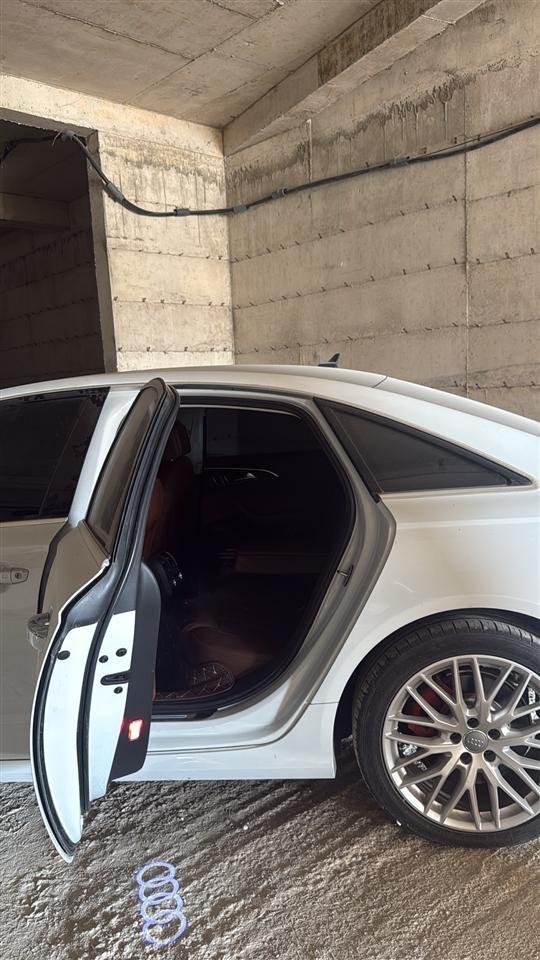 Audi-A6