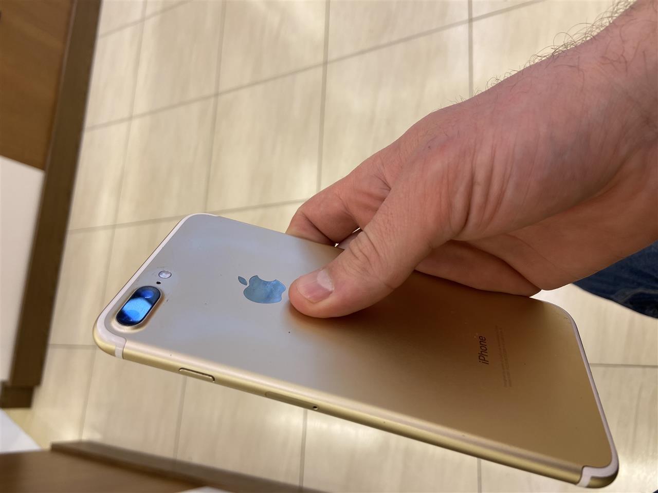 iphone-7-plus-gold-
