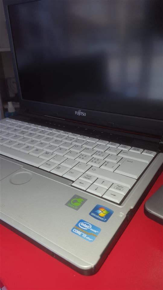 fujitsu-core-i5