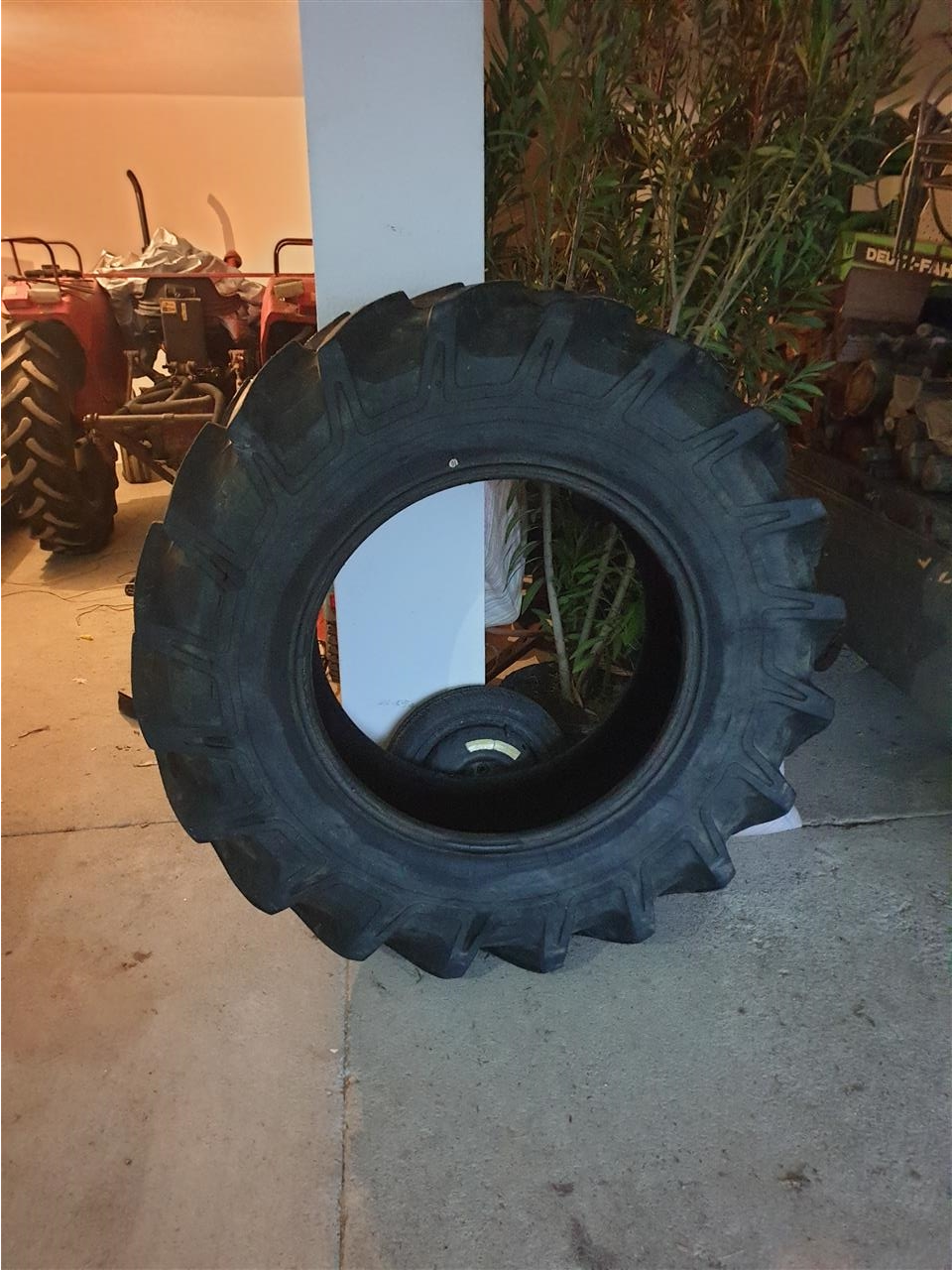 Gom-per-tractor-te-madh