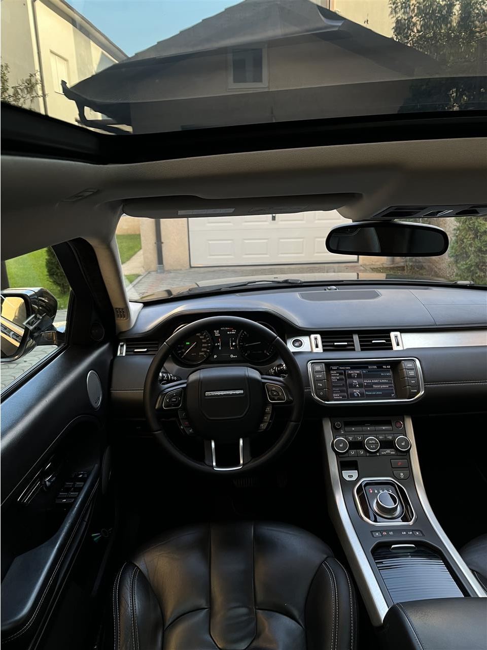 RANGE-ROVER-EVOQUE-