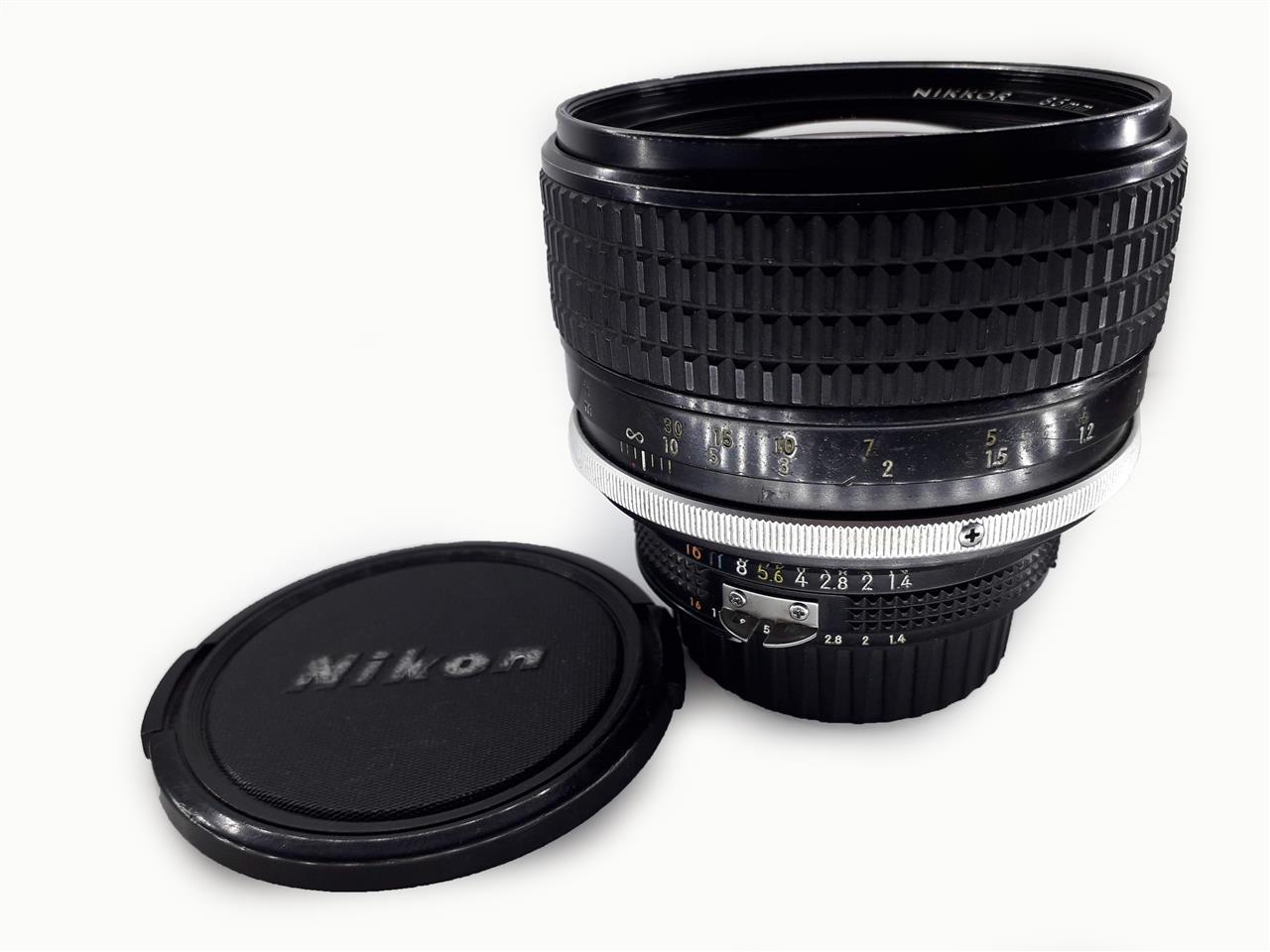 Nikon---Camera---Aparate---Lens