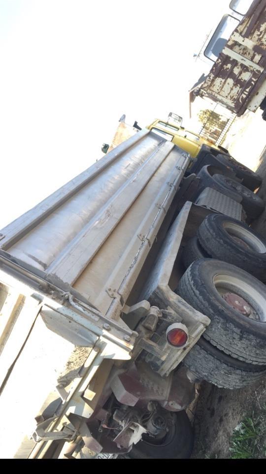 Shes-kamjonin-iveco-