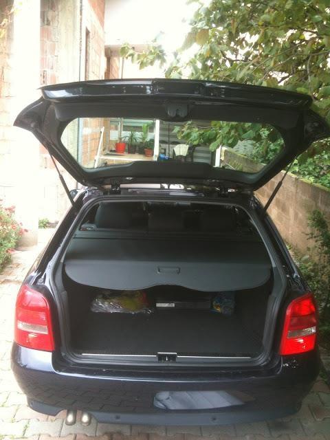 Audi-A4--01-