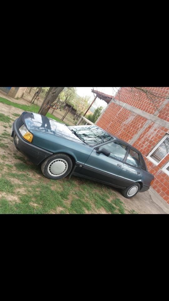 Shes-audi-80