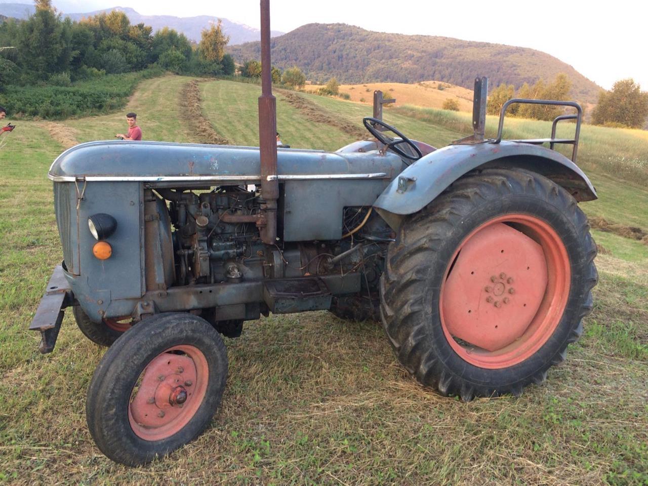 Traktor
