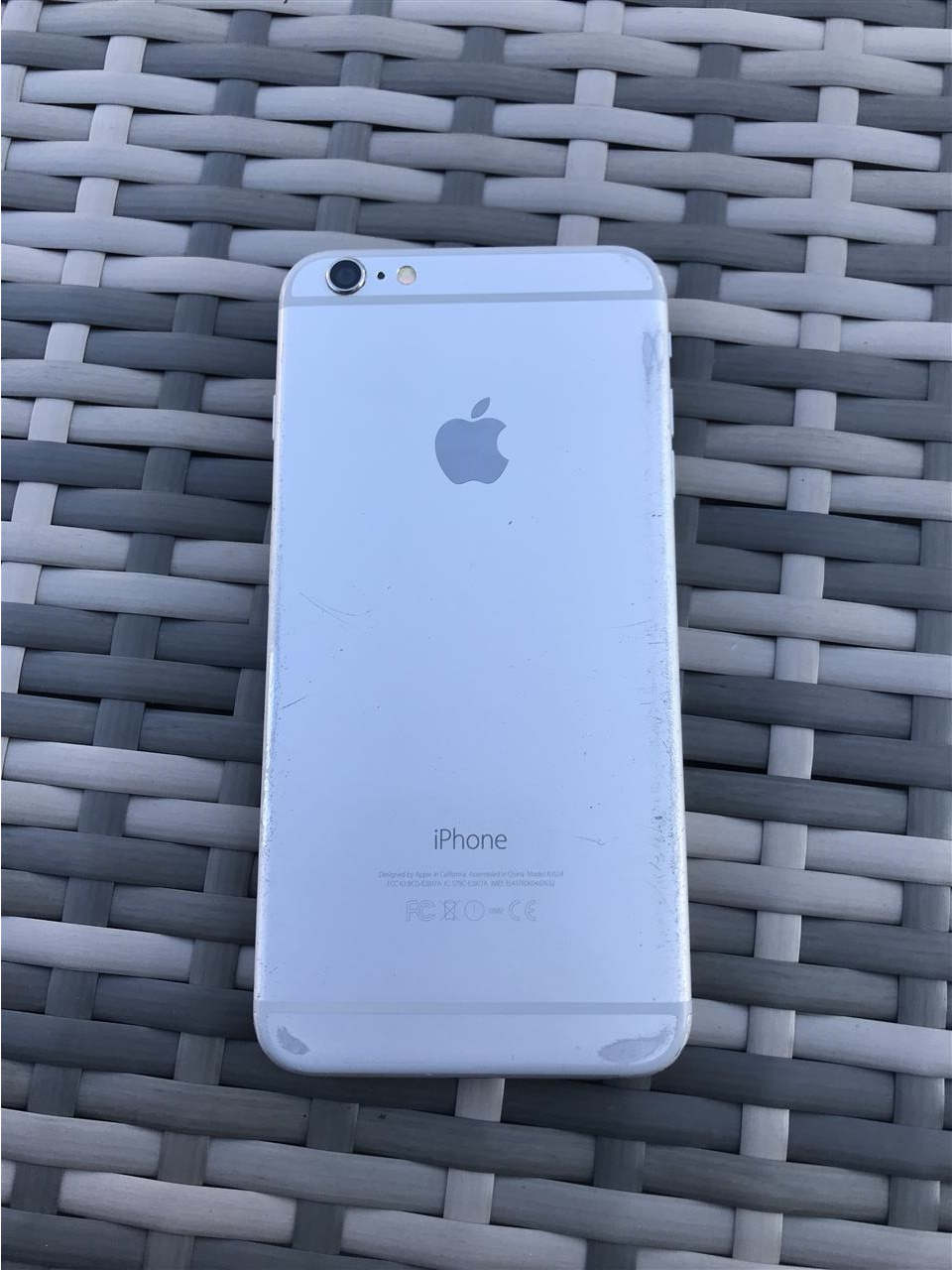 Shes-iPhone-6-Plus